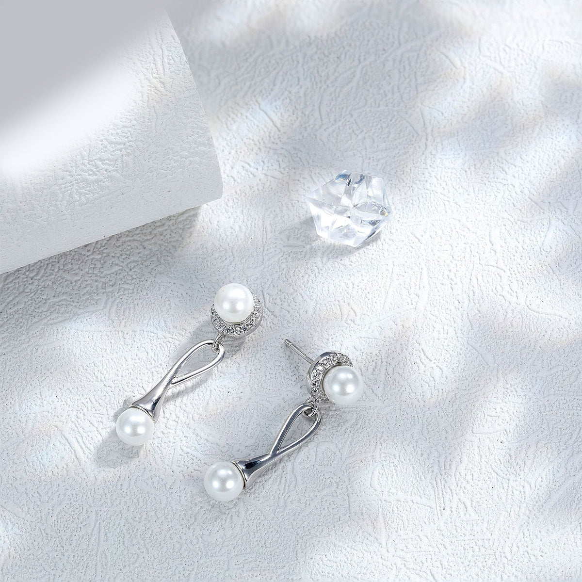 Copper With Silver Plated Fashion Jewelry Pearl Earrings