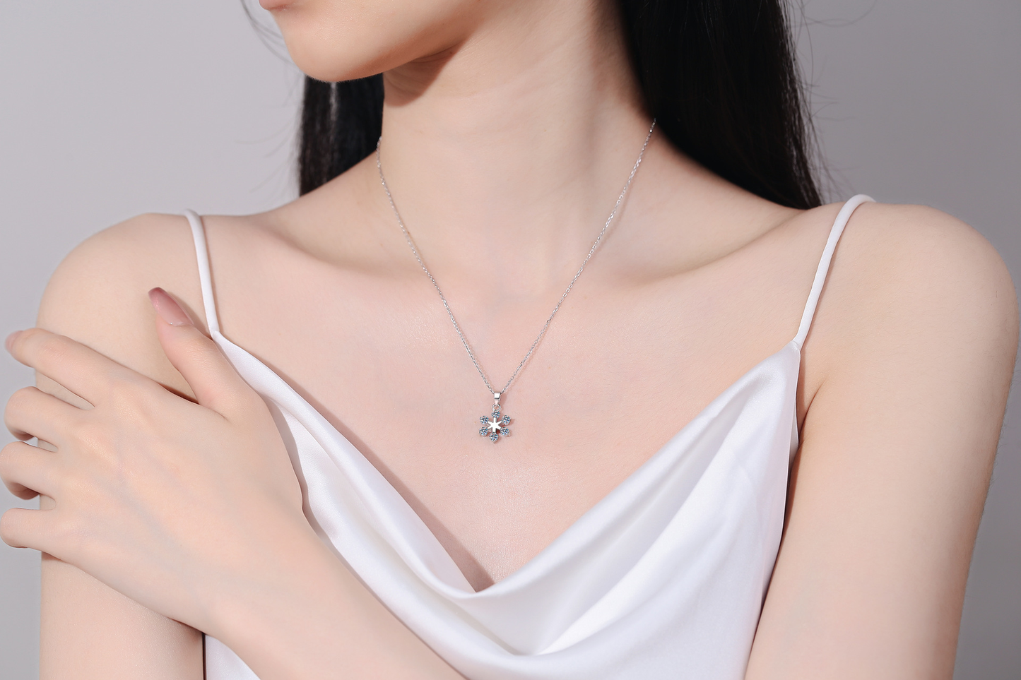 925 Sterling Silver Moissanite Hexagonal snowflakes Necklace