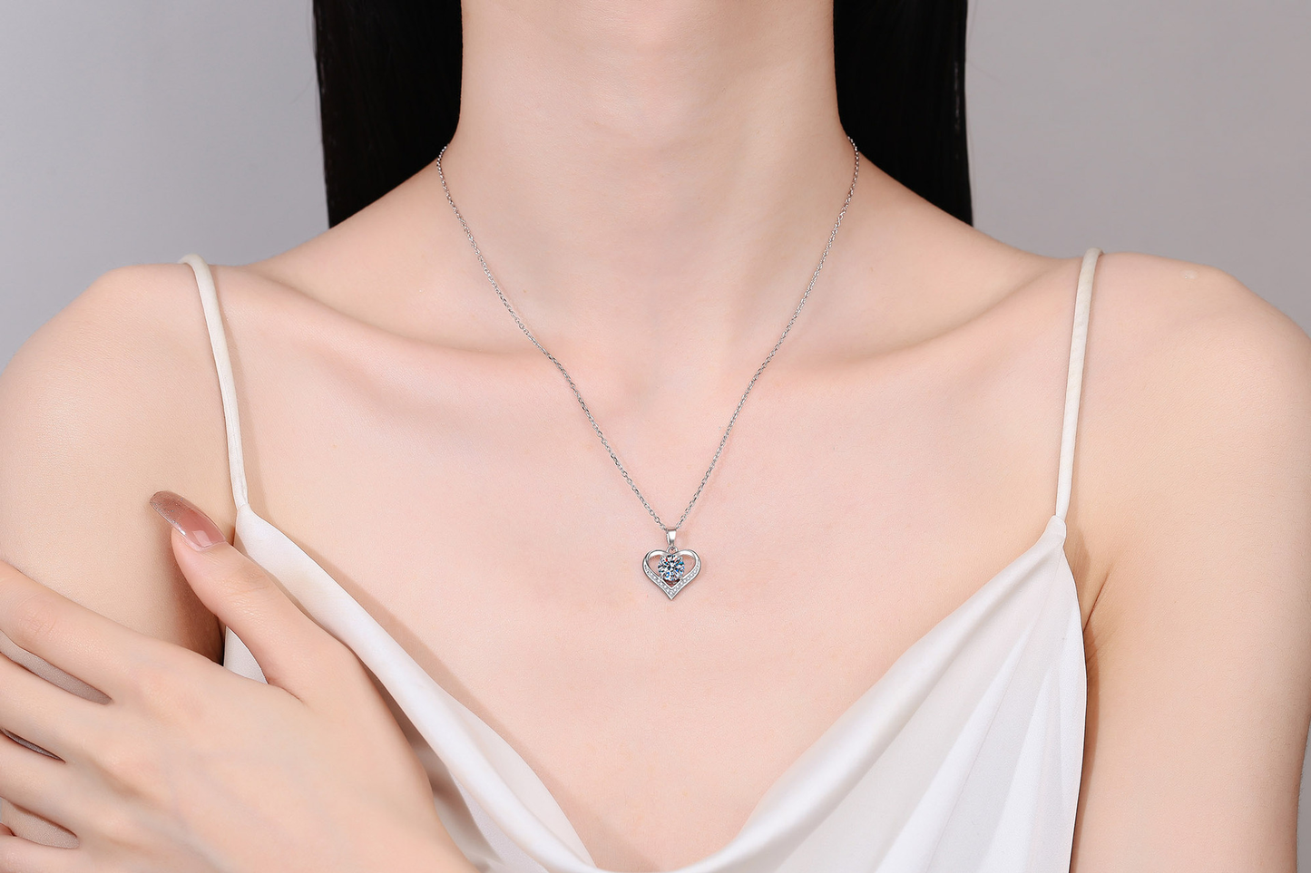 925 Sterling Silver Round Moissanite Heart Pendant Necklace