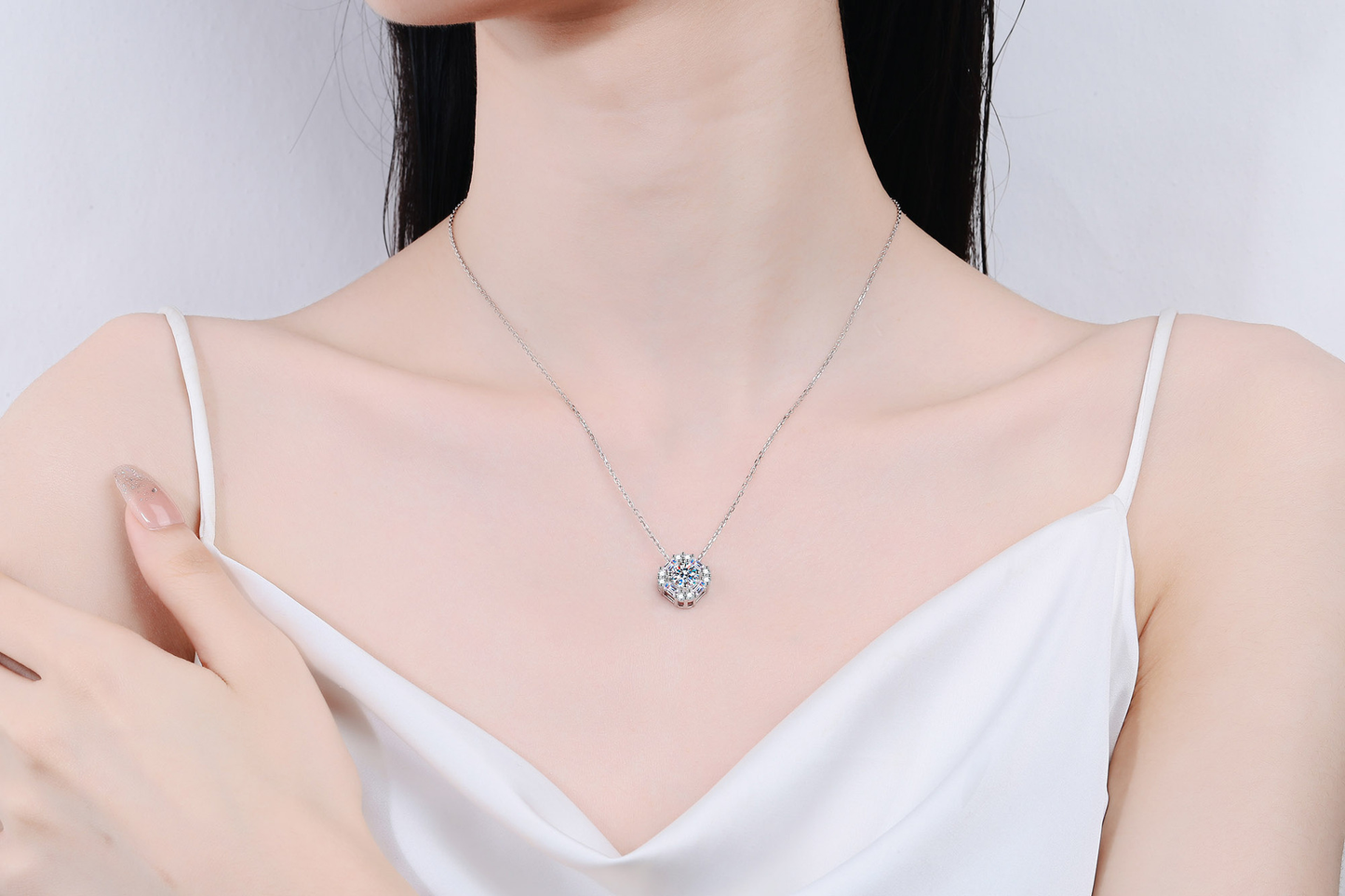 925 Sterling Silver Round Moissanite Luxury Necklace