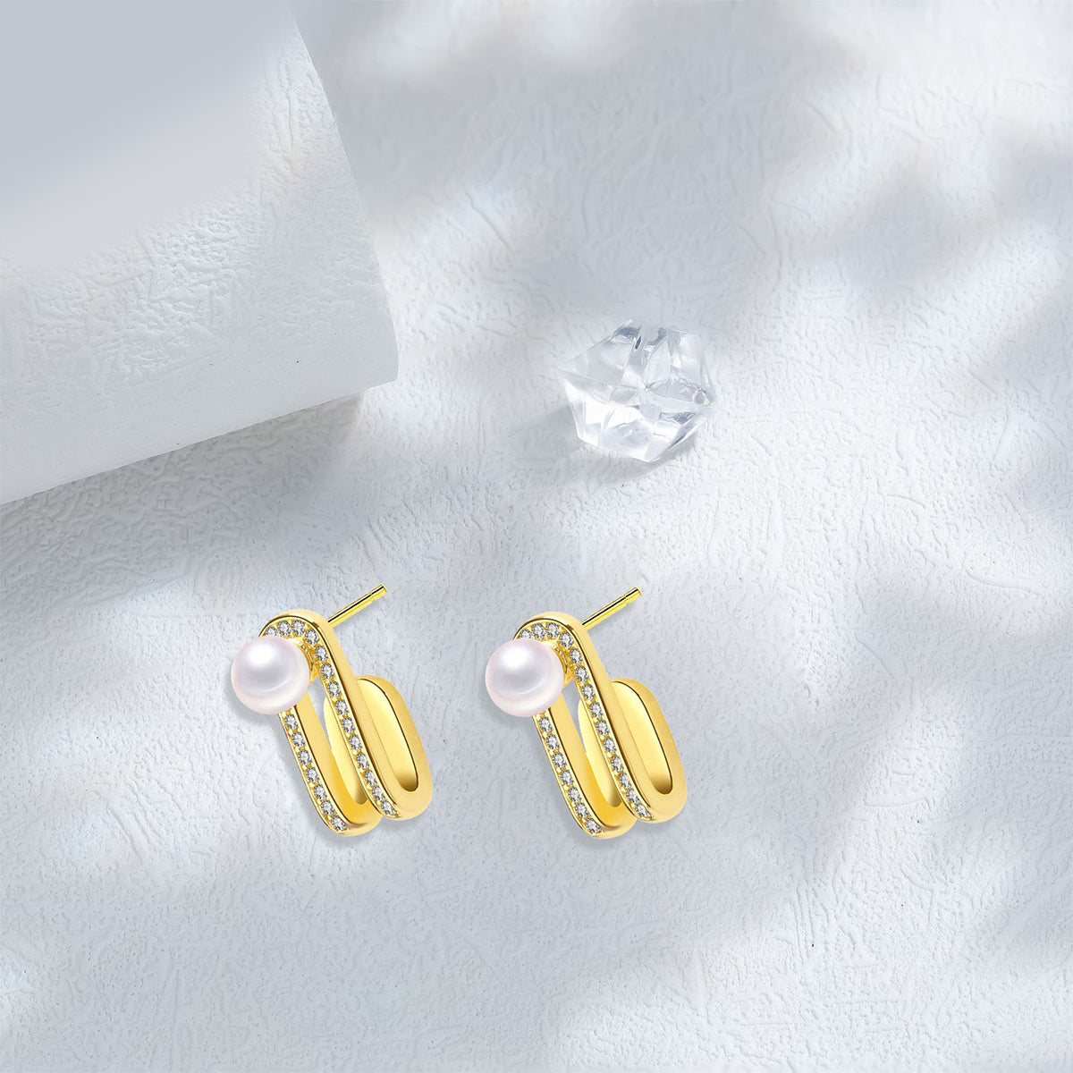 Copper With Gold Plated Fashion Jewelry Pearl Earrings
