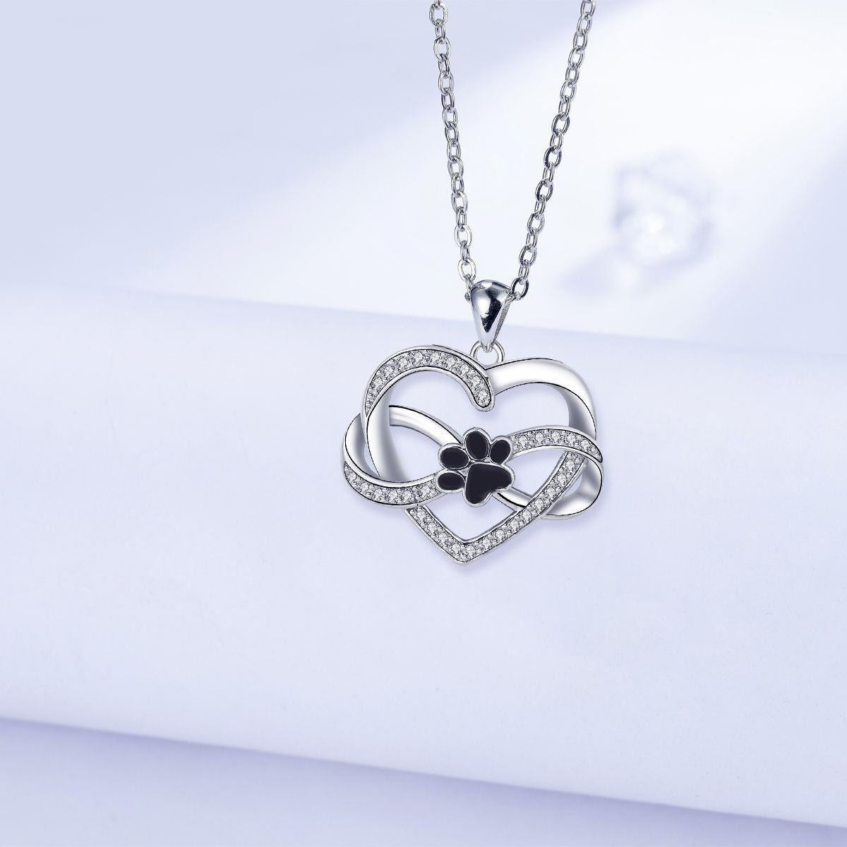 Collar con colgante de corazón infinito de cobre chapado en plata y oro rosa para mujer