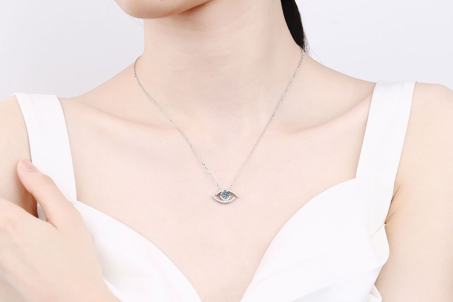 925 Sterling Silver Round Moissanite Eye Necklace
