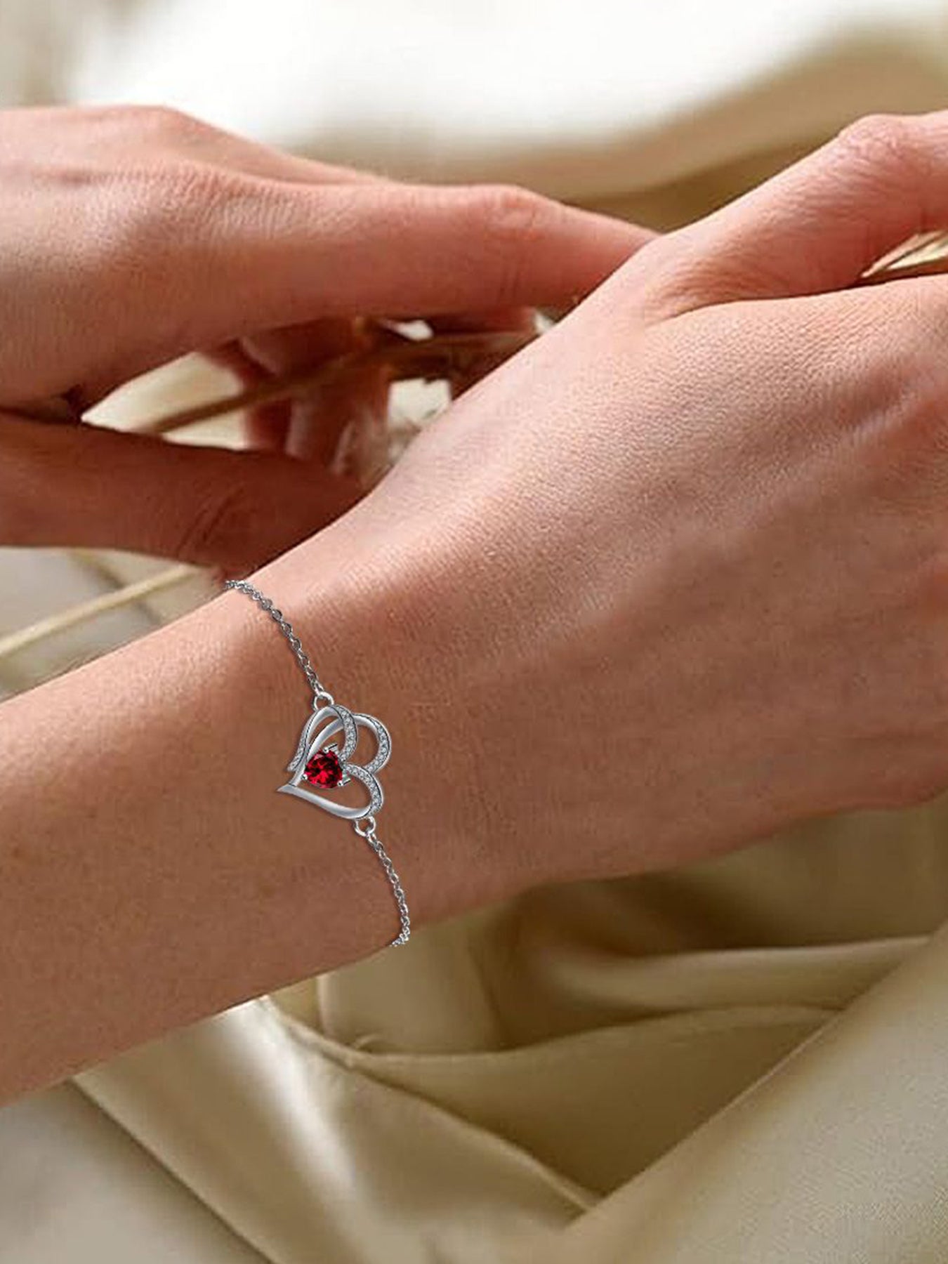 Women's Elegant Heart Design Bracelet, Exquisite Trendy Bracelet, Fashionable Jewelry for Women & Girls As Gift