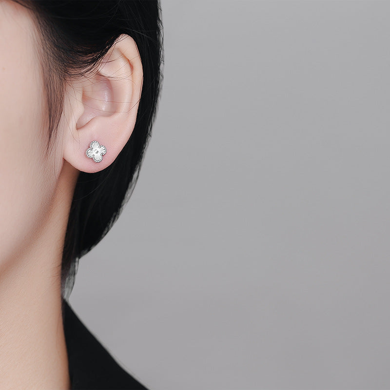 925 Sterling Silver Lucky Screwed Earrings