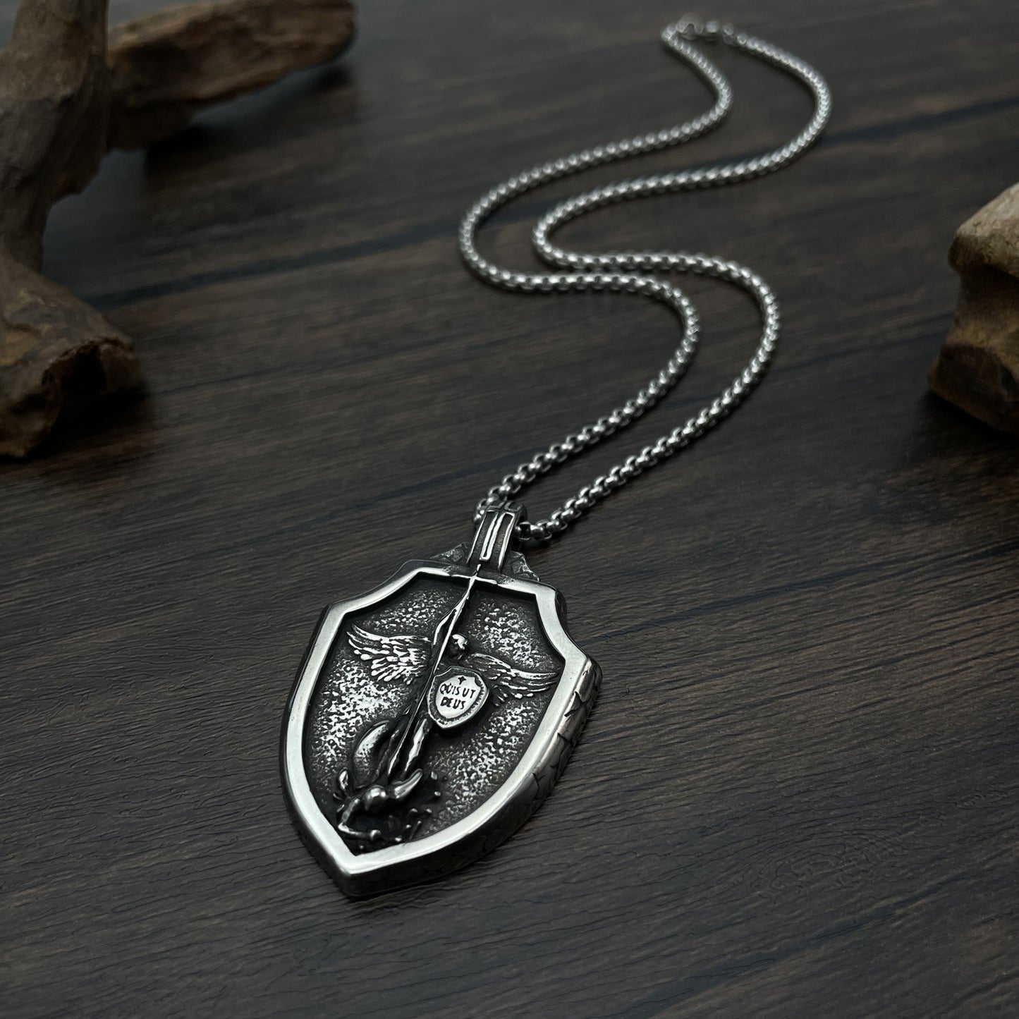 Stainless Steel Jewelry Shield Fashion Necklace Chain
