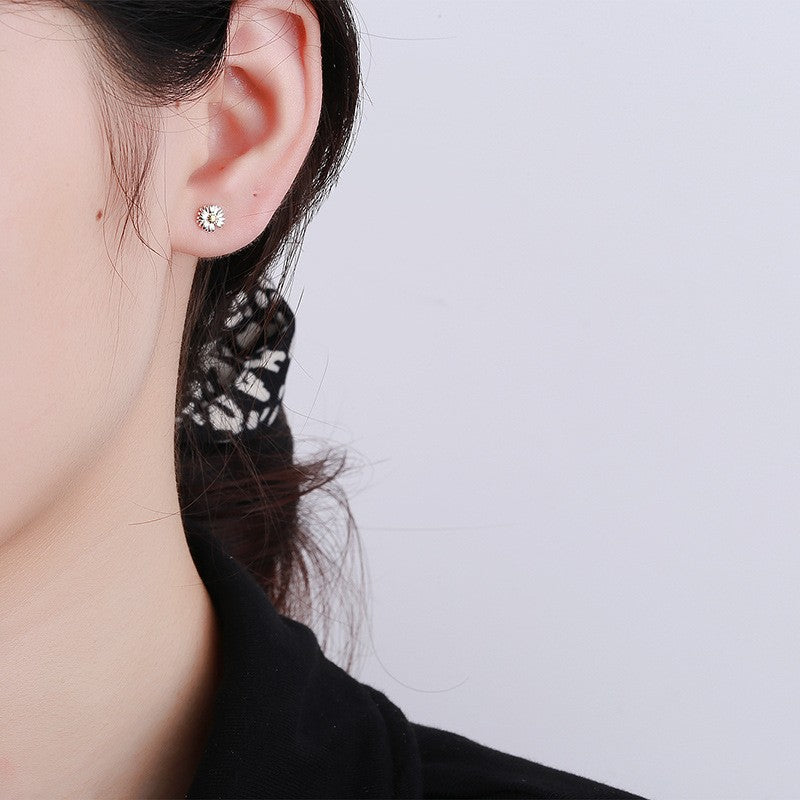 925 Sterling Silver Daisy Screw Back Stud Earrings
