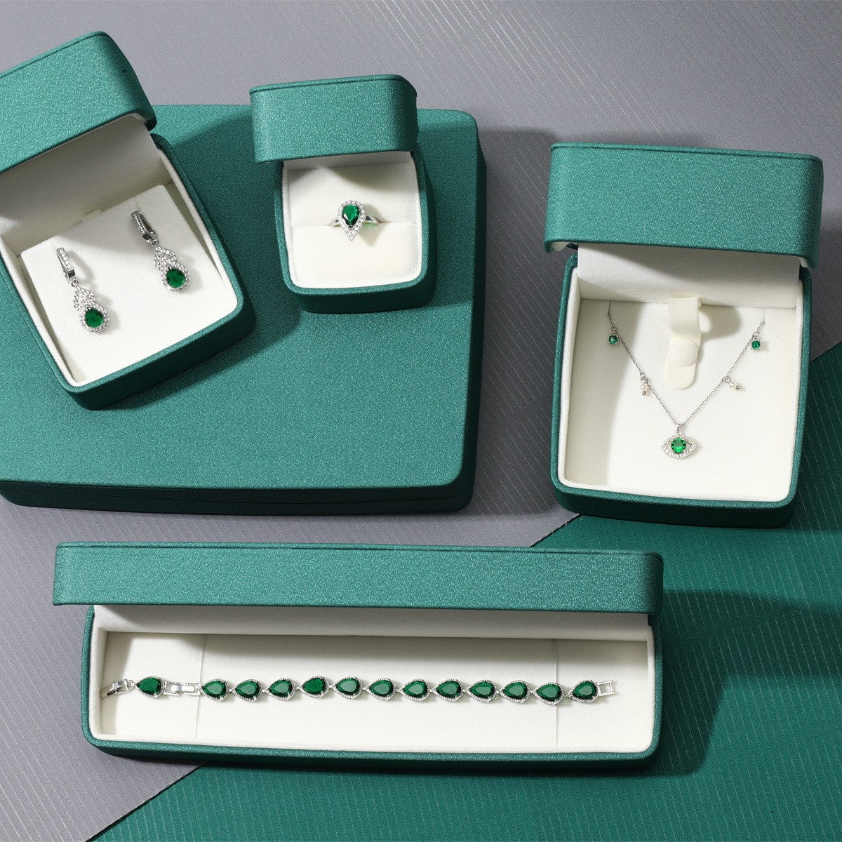 Customized PU Leather Luxury Jewelry Box