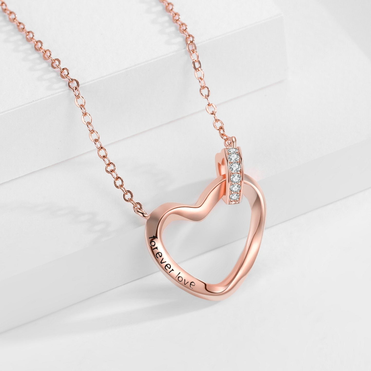 Timeless Heart Necklace for Women – Elegant Minimalist Luxury Jewelry, Symbol of Eternal Love