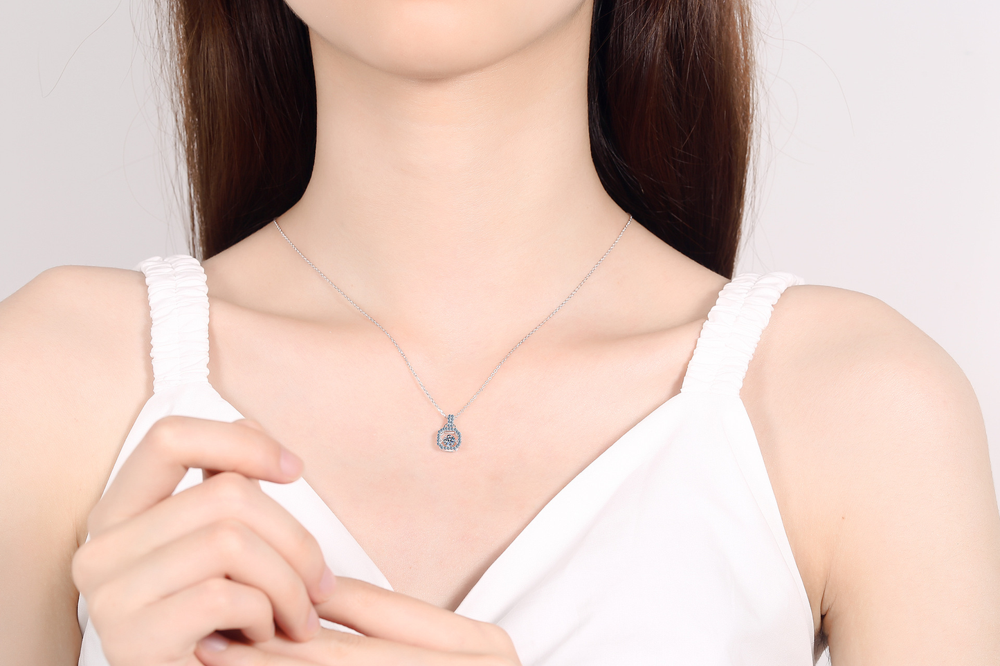 925 Sterling Silver Dancing Moissanite Lock Pendant Necklace