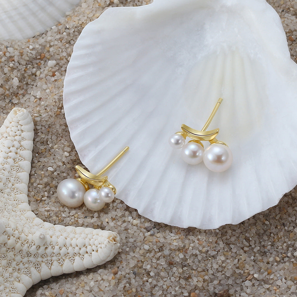 S925 Gold Plated Crescent Triple Pearl Stud Earrings, Graduated 3pcs Bright Luster Freshwater Pearls Arranged on Polished Curved Moon Shape Base