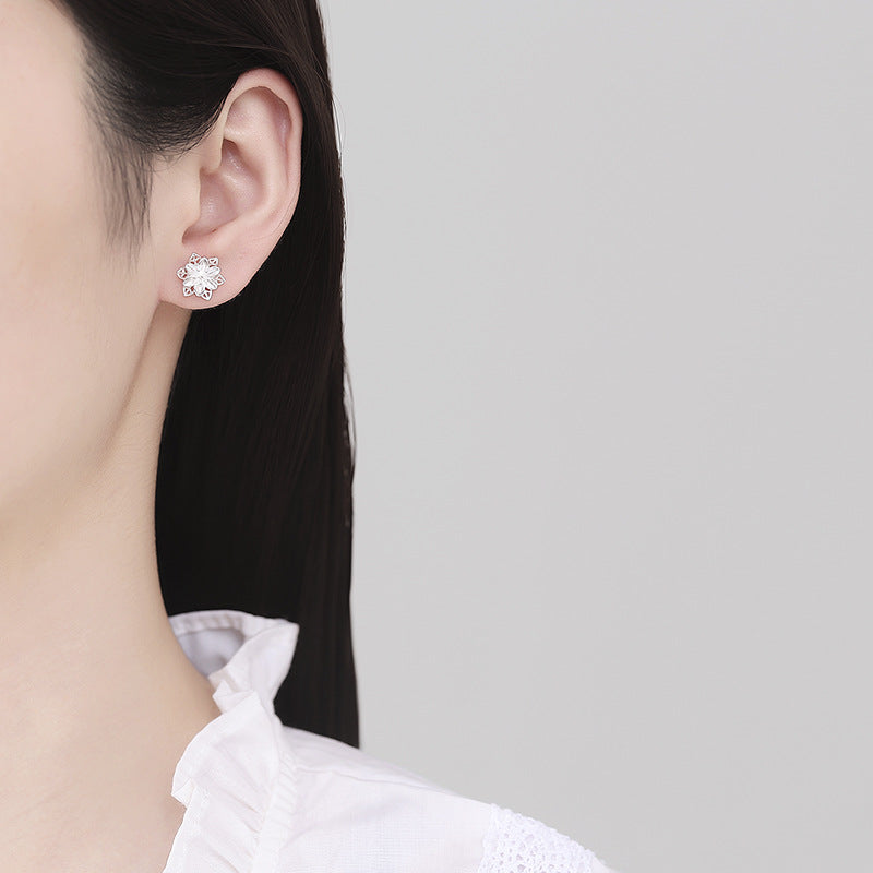 925 Sterling Silver Flower Screwed Earrings