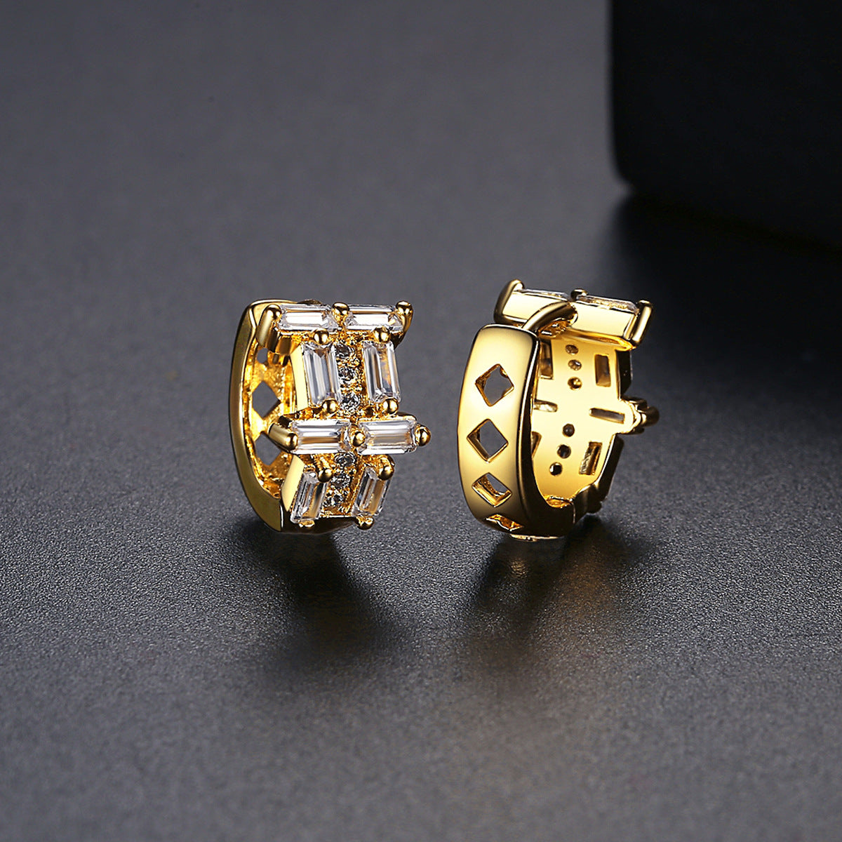 Copper With Gold Plated Fashion Jewelry Earrings