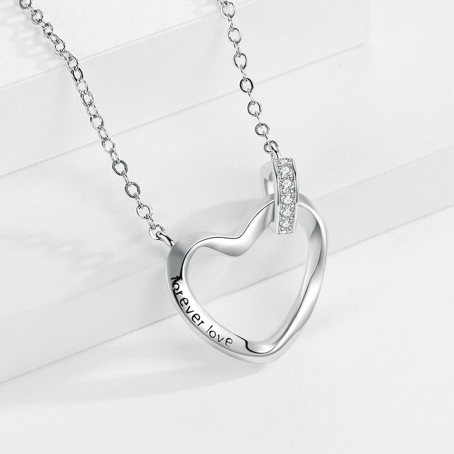 Timeless Heart Necklace for Women – Elegant Minimalist Luxury Jewelry, Symbol of Eternal Love