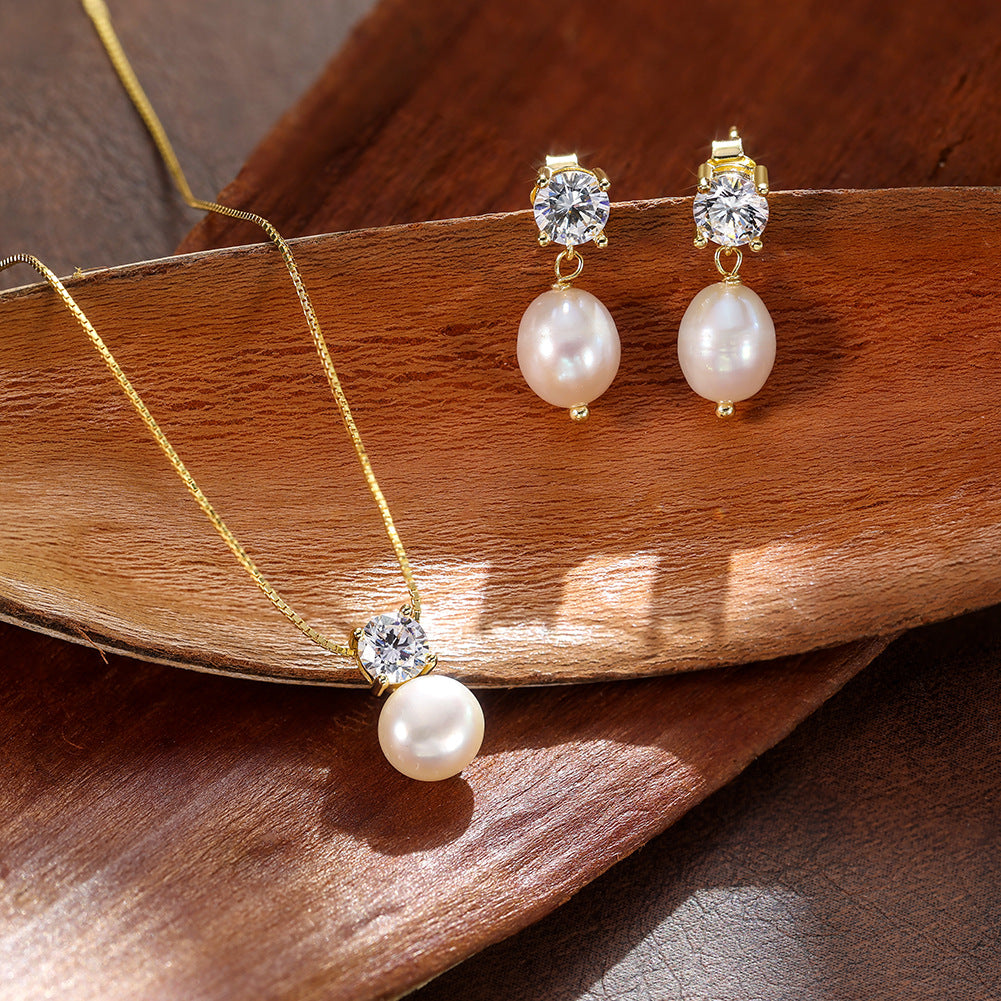 Single Large Round Lustrous Freshwater Pearl Pendant Necklace, White Cultured Pearl with Round Cubic Zirconia Top S925 Silver Box Chain
