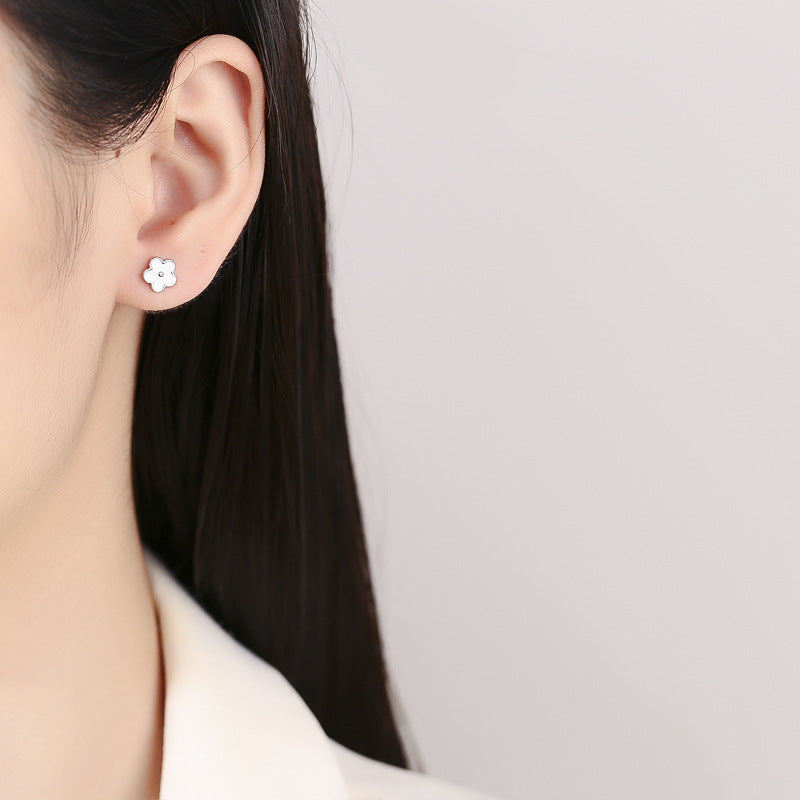 925 Sterling Silver Flower Screwed Earrings