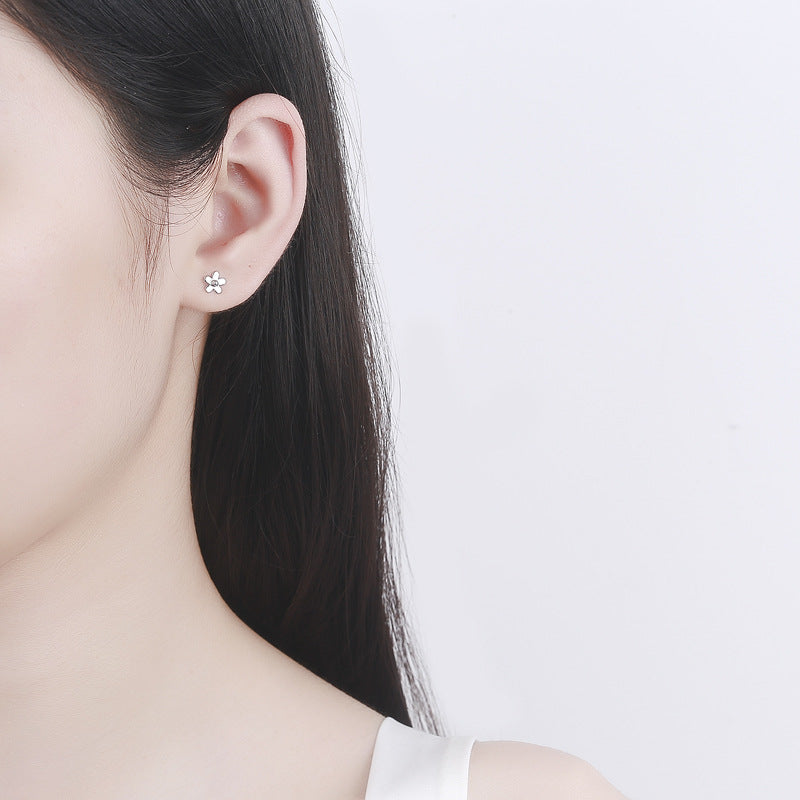 925 Sterling Silver Flower Screwed Earrings
