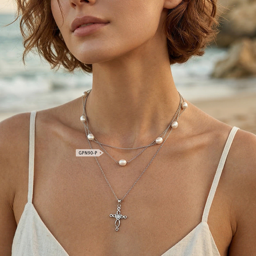 Silver Stainless Steel Hollow Twist Cross Necklace, Intertwined Heart Cross Pendant With Center CZ Stone** 银色不锈钢镂空扭纹十字架项链，缠绕爱心十字，中心镶嵌锆石吊坠