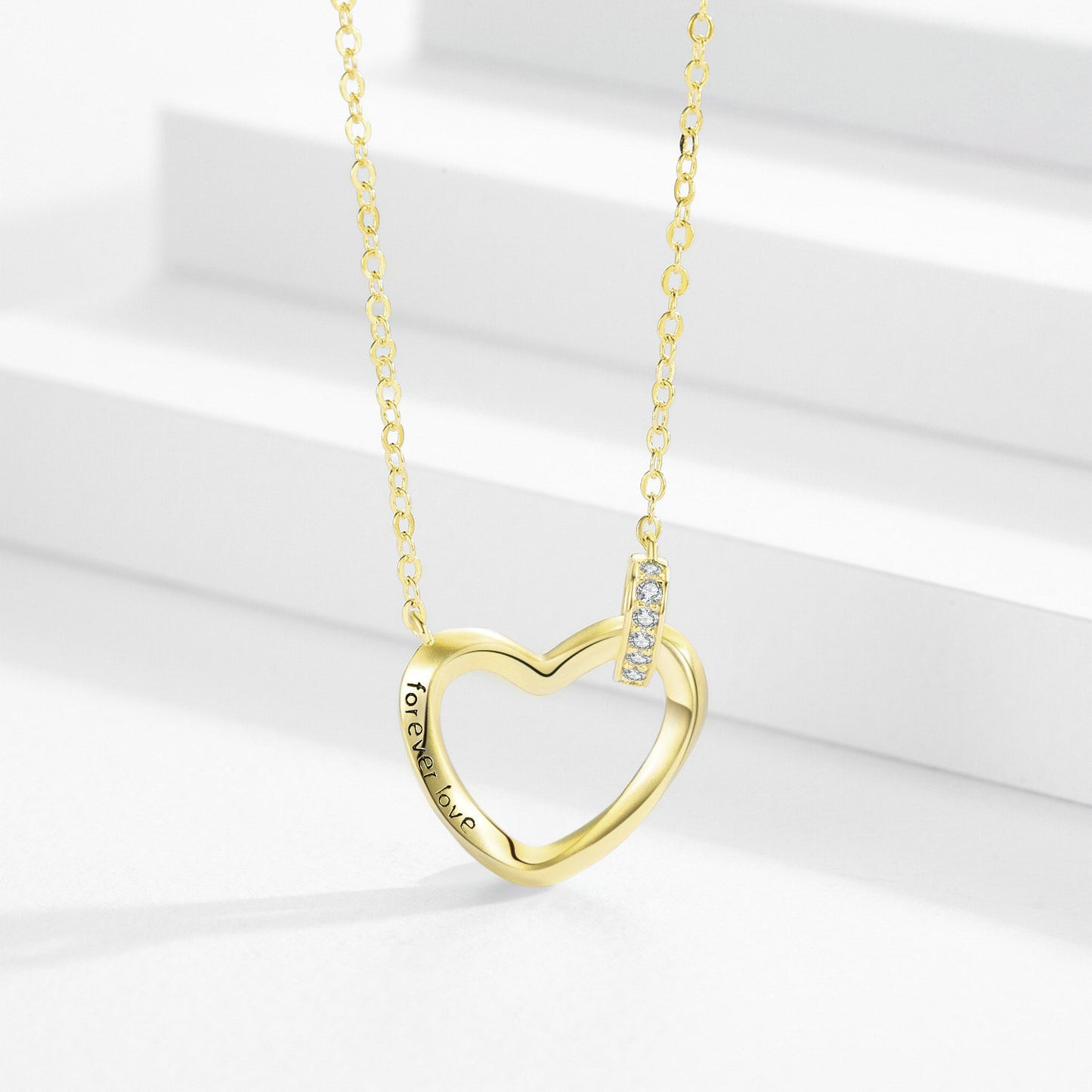 Timeless Heart Necklace for Women – Elegant Minimalist Luxury Jewelry, Symbol of Eternal Love