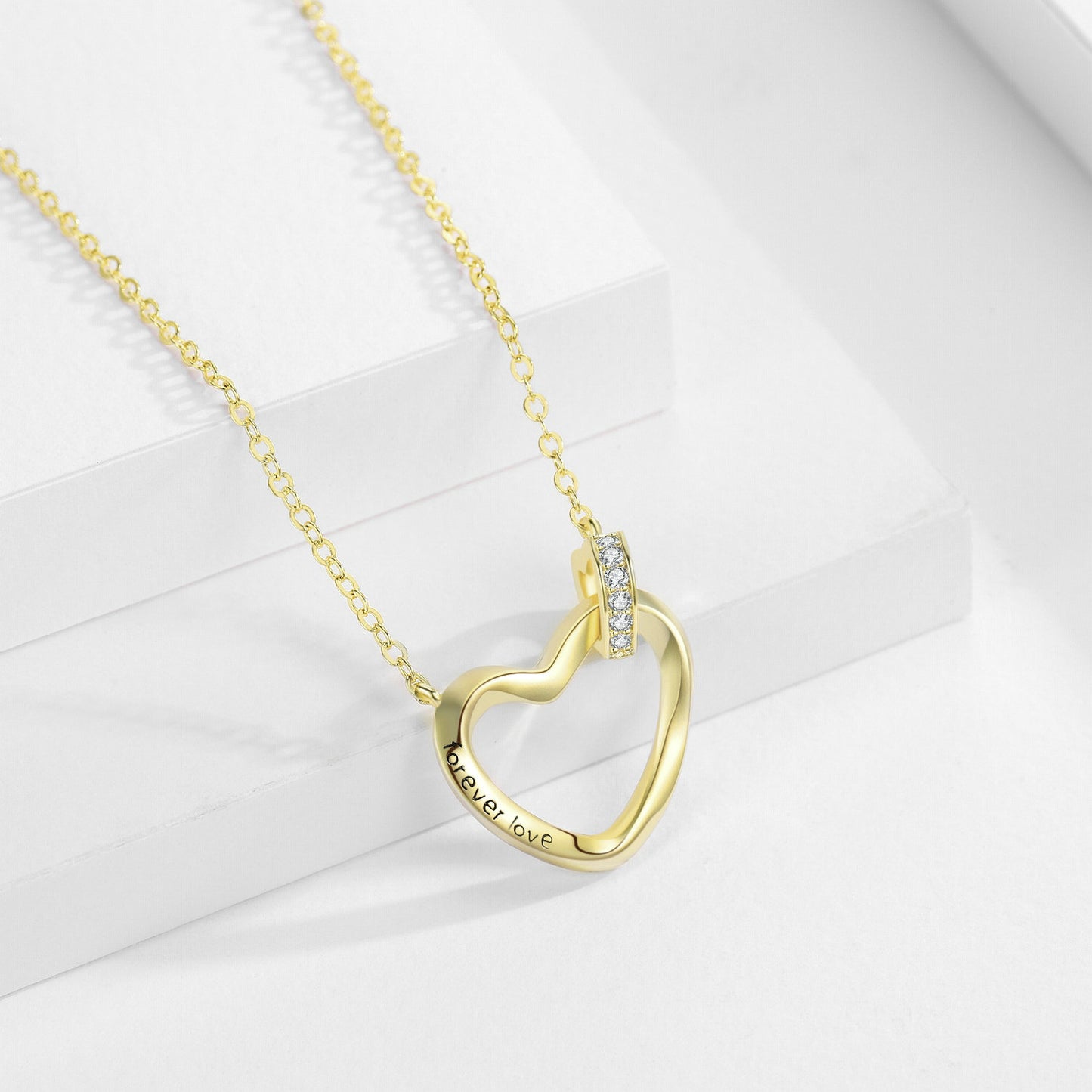 Timeless Heart Necklace for Women – Elegant Minimalist Luxury Jewelry, Symbol of Eternal Love