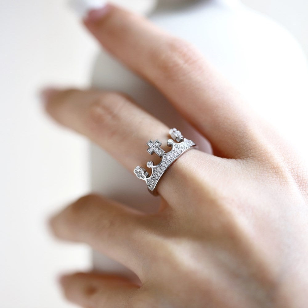 Anillo de moda con cruz y corona de plata de ley 925